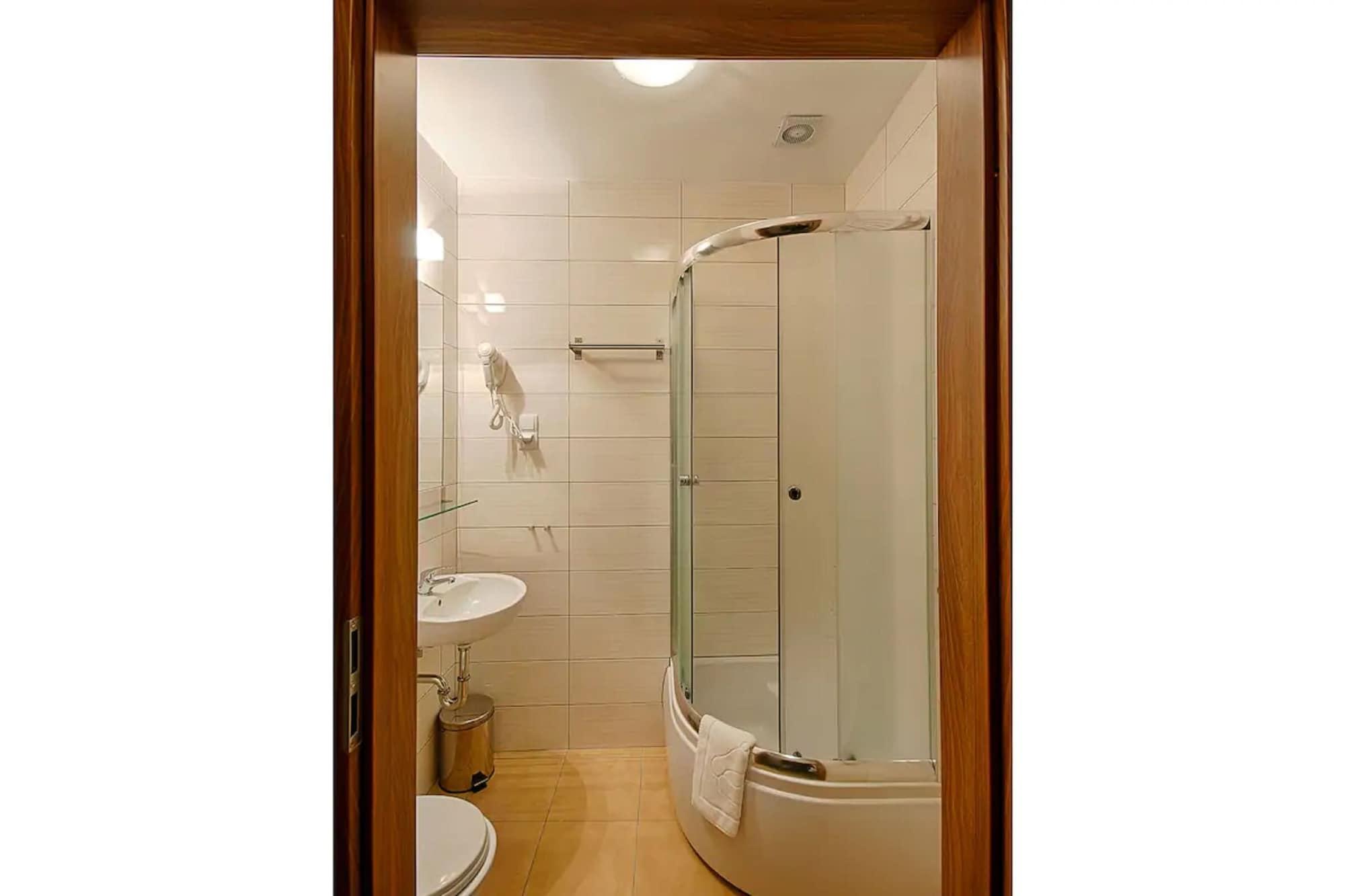 Hotel Yarden By Artery Hotels كراكوفيا المظهر الخارجي الصورة