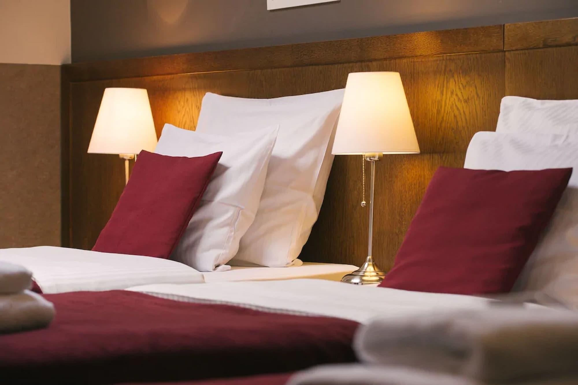Hotel Yarden By Artery Hotels كراكوفيا المظهر الخارجي الصورة